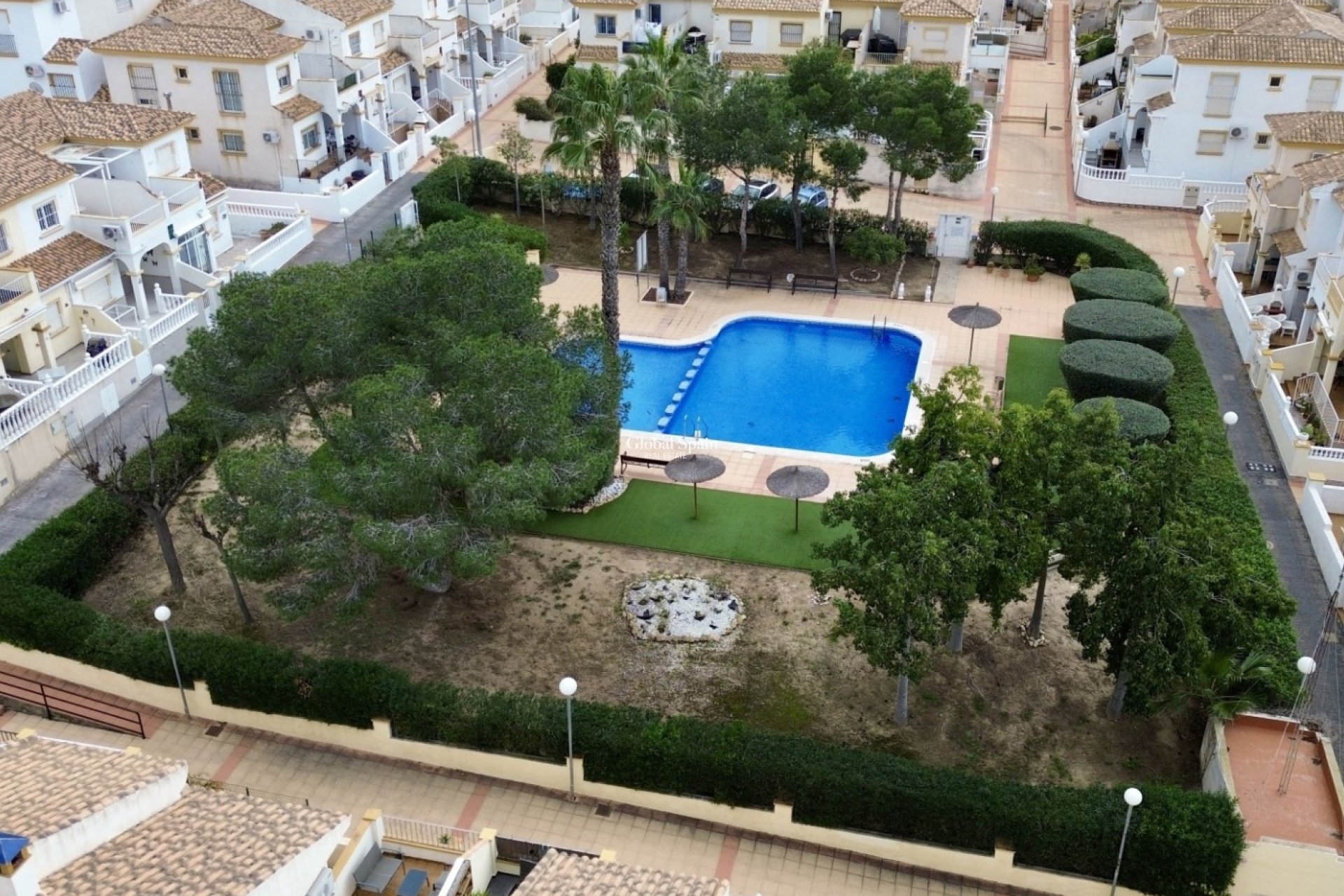 Resale - HOUSE -
ORIHUELA COSTA - Costa Blanca