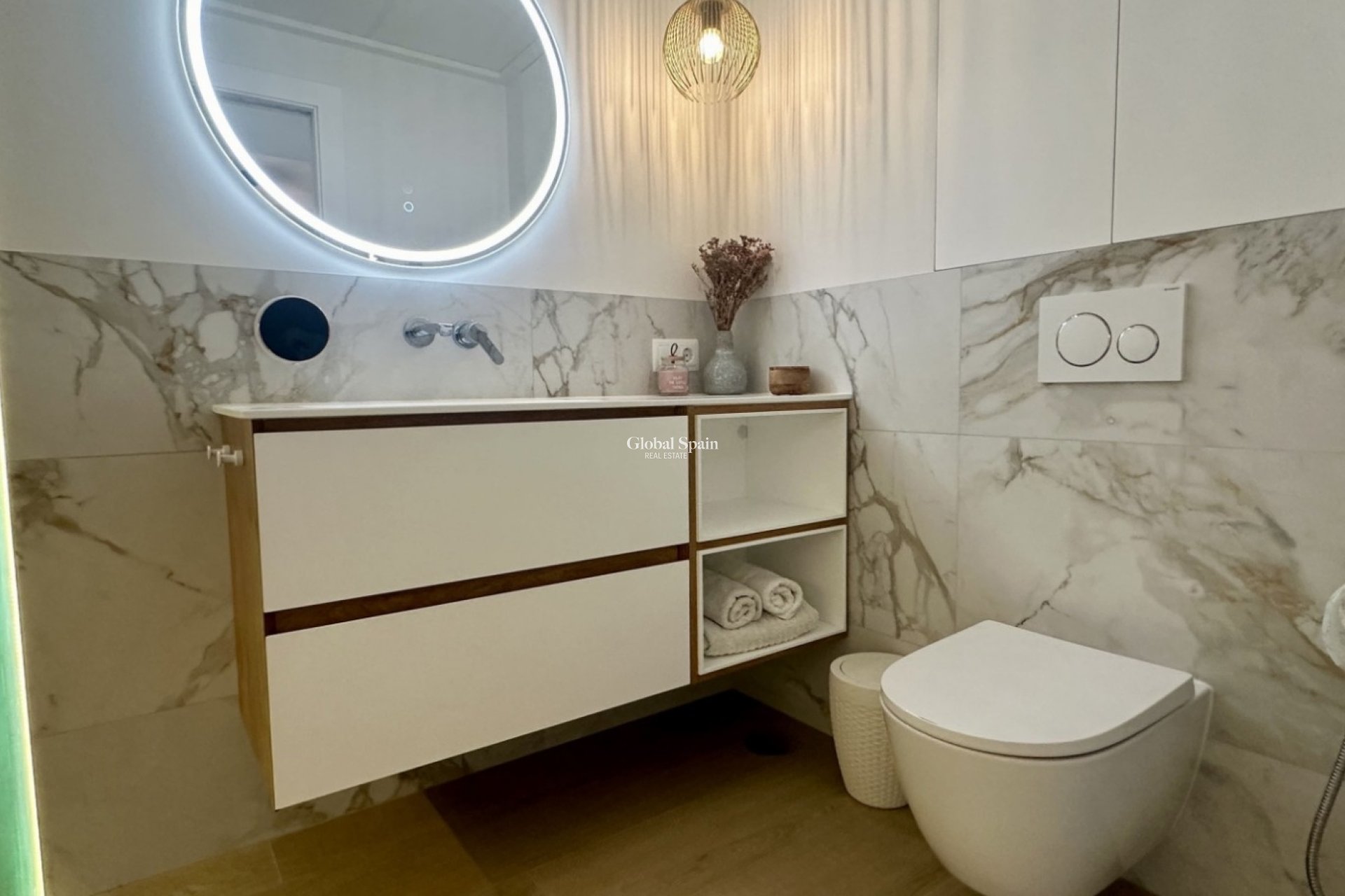 Resale - HOUSE -
ORIHUELA COSTA - Costa Blanca