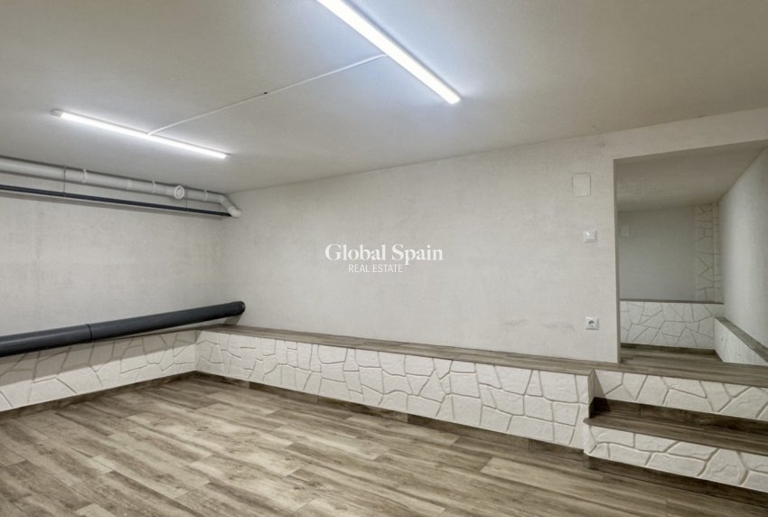 Resale - HOUSE -
ORIHUELA COSTA - Costa Blanca