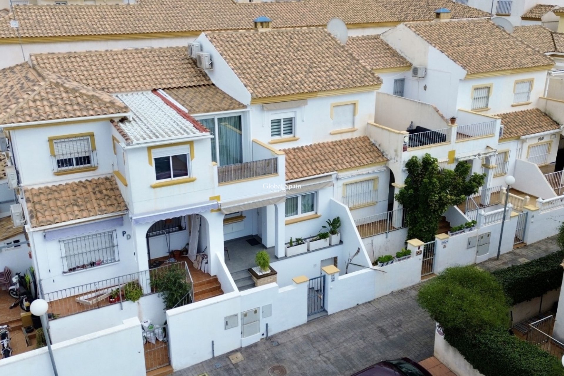 Resale - HOUSE -
ORIHUELA COSTA - Costa Blanca