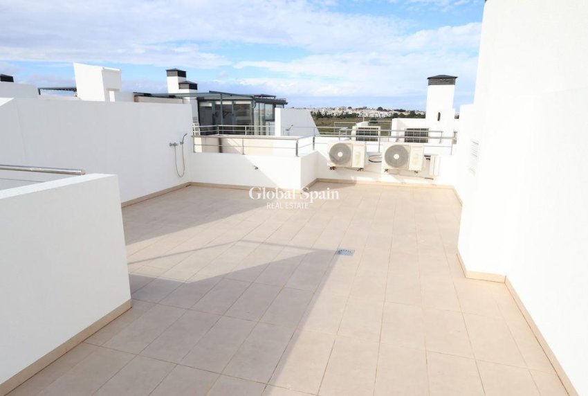 Resale - HOUSE -
ORIHUELA COSTA - Costa Blanca
