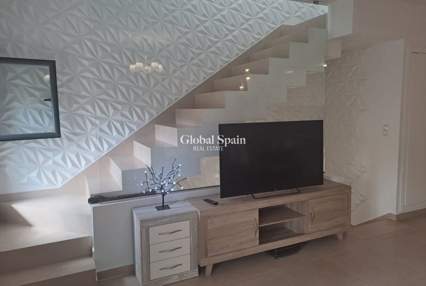 Resale - HOUSE -
ORIHUELA COSTA - Costa Blanca