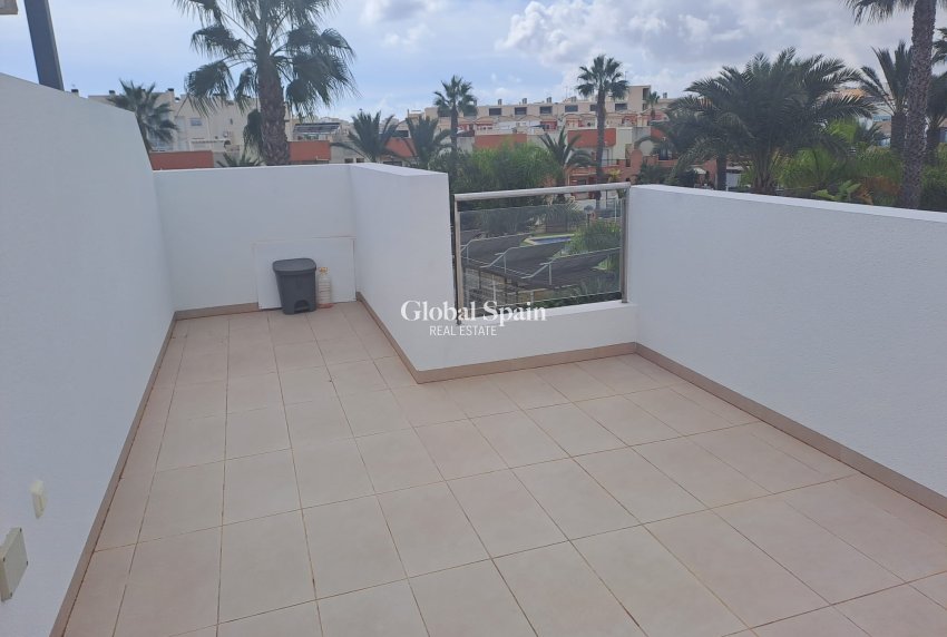 Resale - HOUSE -
ORIHUELA COSTA - Costa Blanca