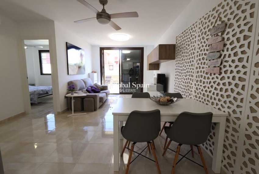 Resale - HOUSE -
ORIHUELA COSTA - Costa Blanca