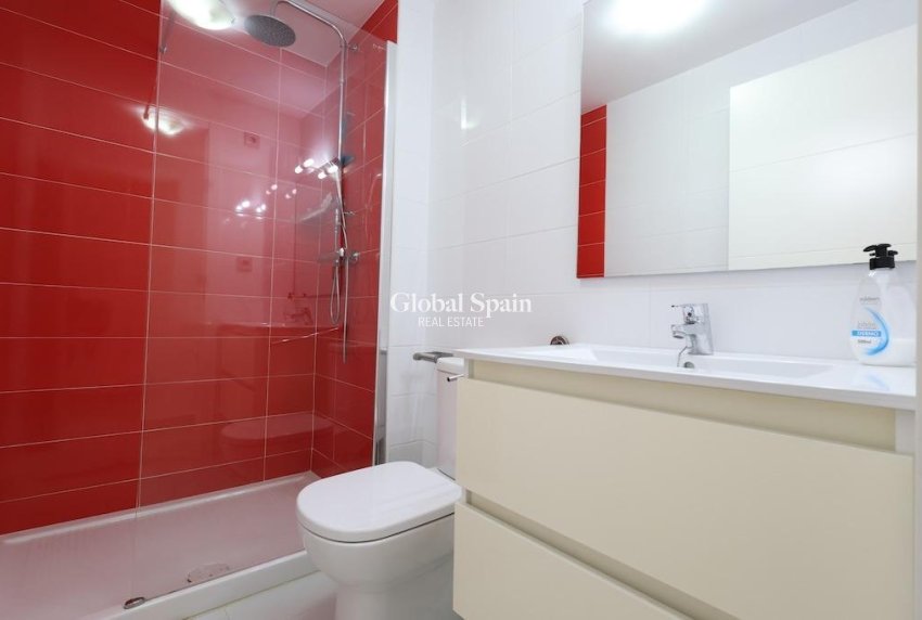 Resale - HOUSE -
ORIHUELA COSTA - Costa Blanca