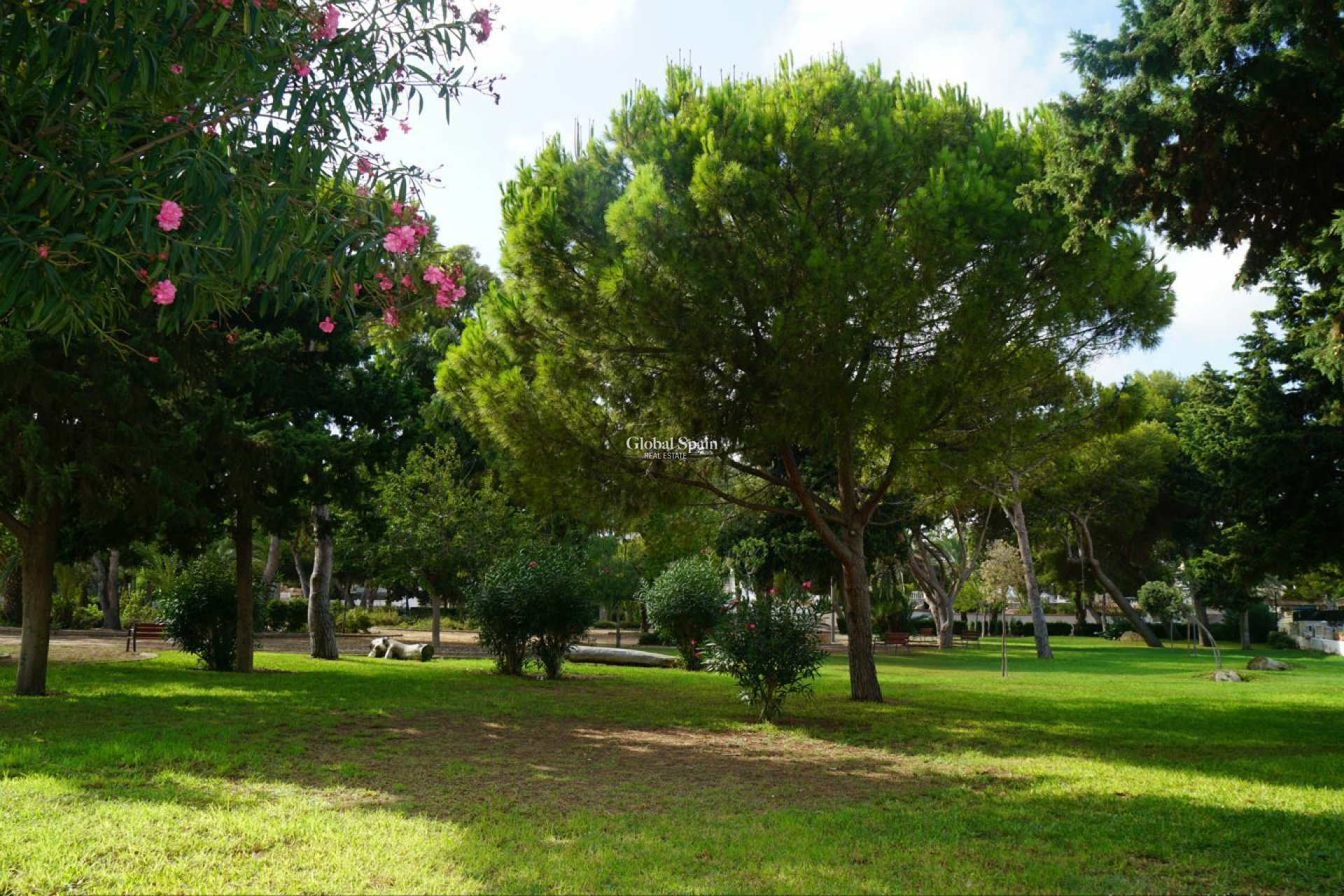 Resale - HOUSE -
ORIHUELA COSTA - Costa Blanca