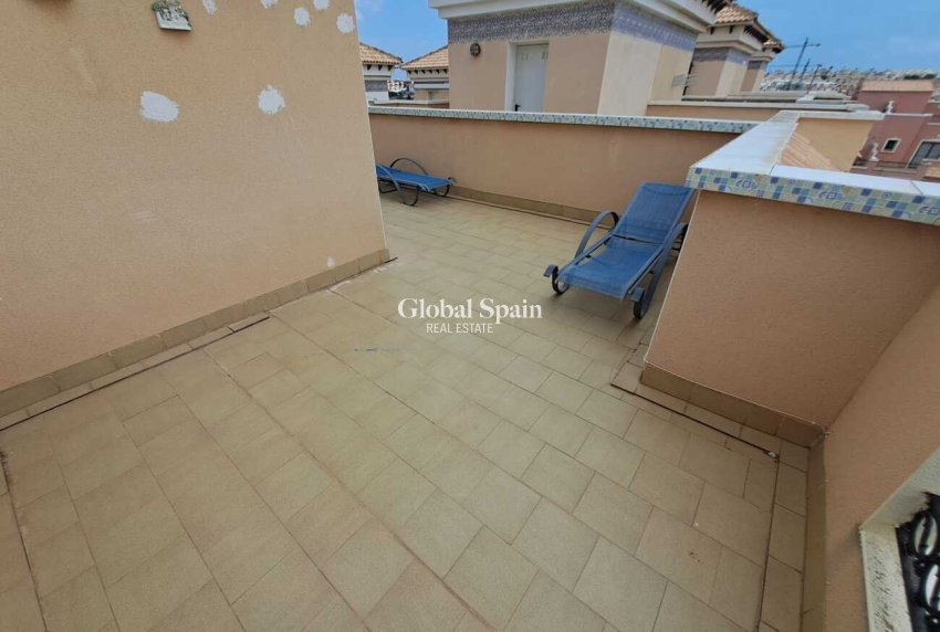Resale - HOUSE -
ORIHUELA COSTA - Costa Blanca