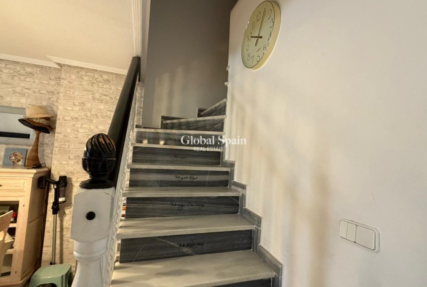 Resale - HOUSE -
ORIHUELA COSTA - Costa Blanca