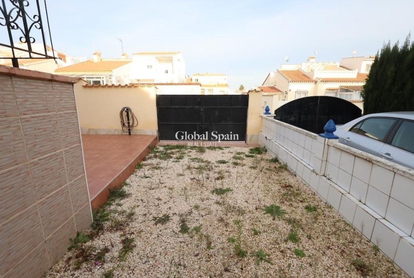 Resale - HOUSE -
ORIHUELA COSTA - Costa Blanca