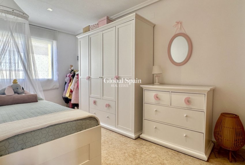 Resale - HOUSE -
ORIHUELA COSTA - Costa Blanca