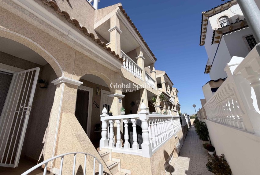 Resale - HOUSE -
ORIHUELA COSTA - Costa Blanca