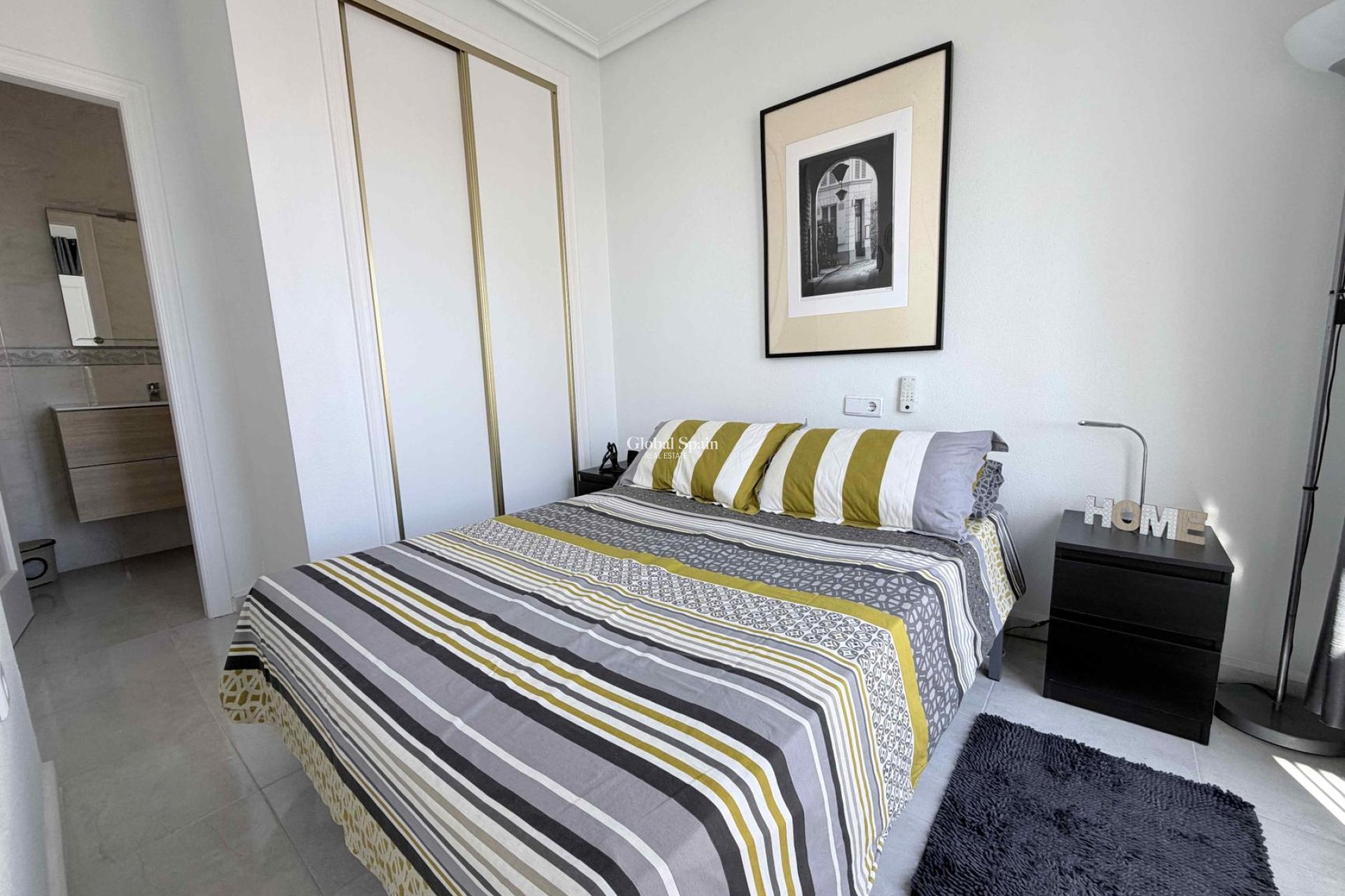 Resale - HOUSE -
ORIHUELA COSTA - Costa Blanca