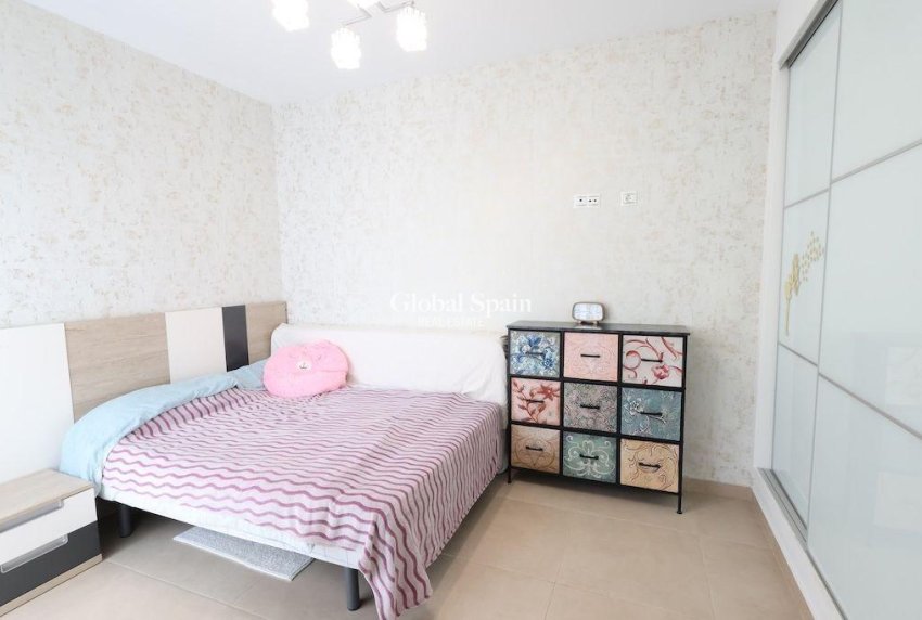 Resale - HOUSE -
ORIHUELA COSTA - Costa Blanca