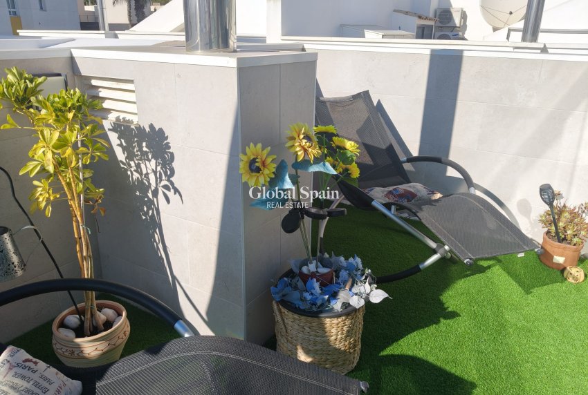 Resale - HOUSE -
ORIHUELA COSTA - Costa Blanca