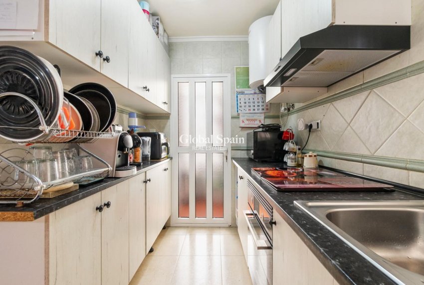 Resale - HOUSE -
ORIHUELA COSTA - Costa Blanca