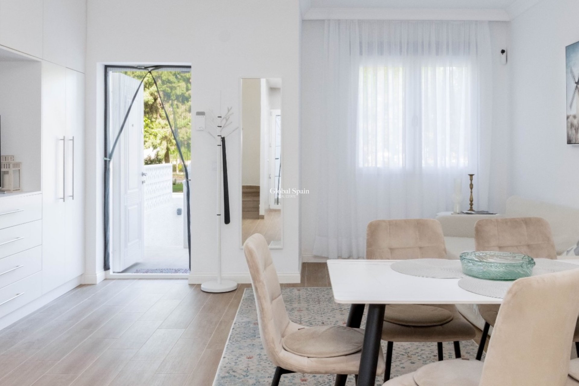 Resale - HOUSE -
ORIHUELA COSTA - Costa Blanca