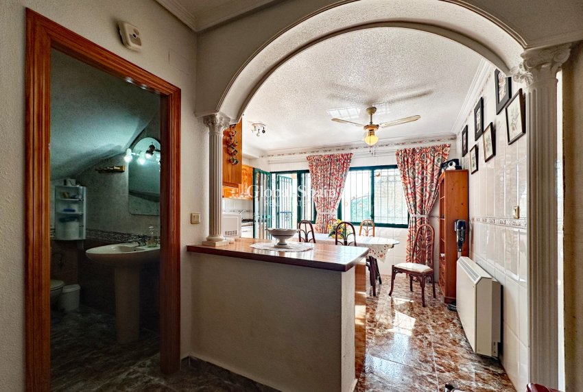 Resale - HOUSE -
ORIHUELA COSTA - Costa Blanca