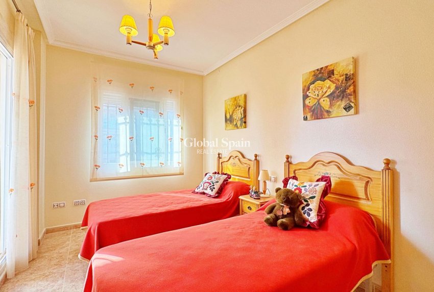 Resale - HOUSE -
ORIHUELA COSTA - Costa Blanca