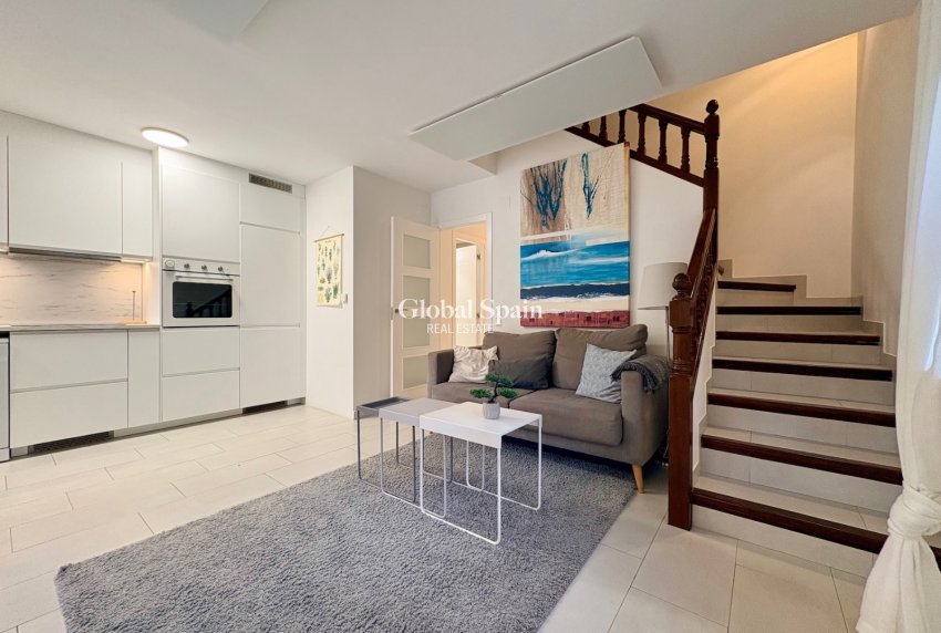 Resale - HOUSE -
ORIHUELA COSTA - Costa Blanca