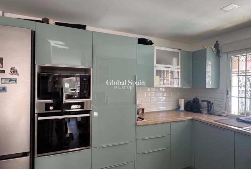 Resale - HOUSE -
ORIHUELA COSTA - Costa Blanca