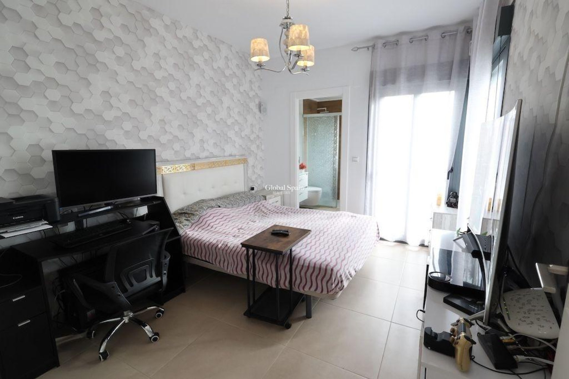 Resale - HOUSE -
ORIHUELA COSTA - Costa Blanca