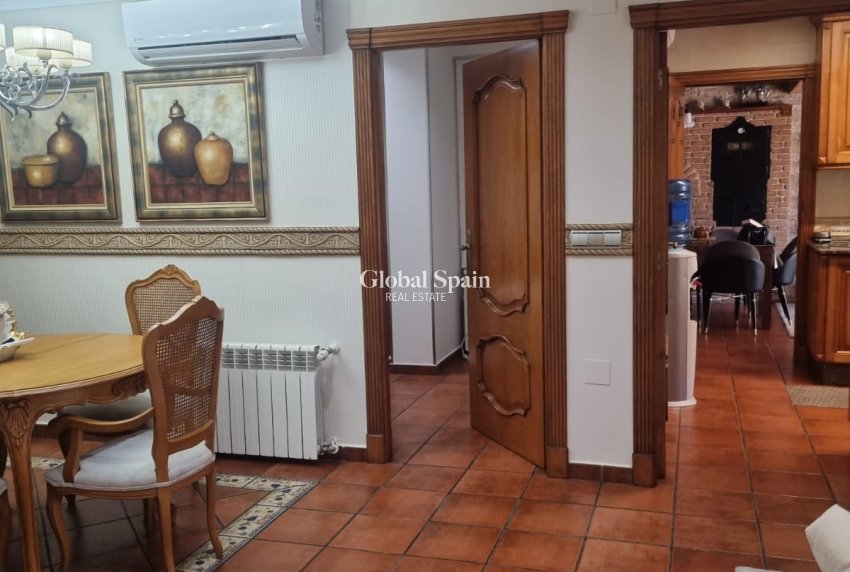 Resale - HOUSE -
ORIHUELA COSTA - Costa Blanca