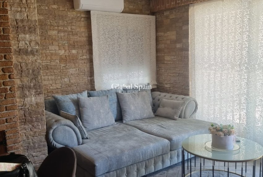 Resale - HOUSE -
ORIHUELA COSTA - Costa Blanca