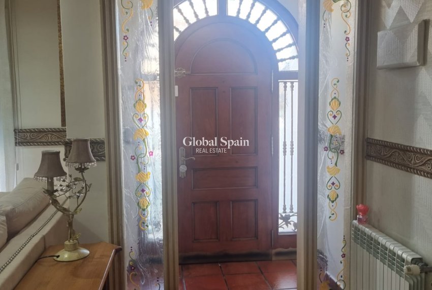 Resale - HOUSE -
ORIHUELA COSTA - Costa Blanca