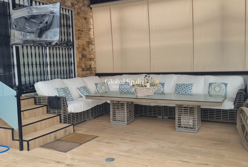 Resale - HOUSE -
ORIHUELA COSTA - Costa Blanca