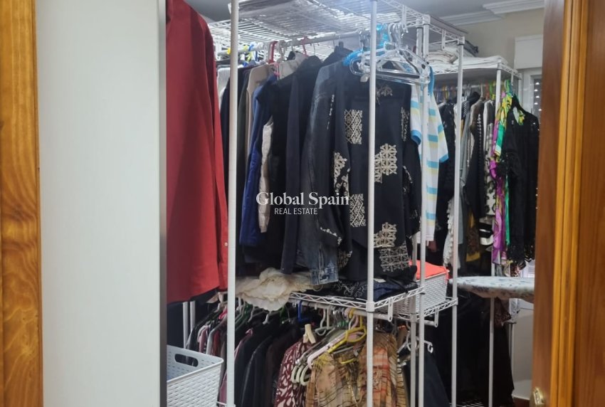 Resale - HOUSE -
ORIHUELA COSTA - Costa Blanca