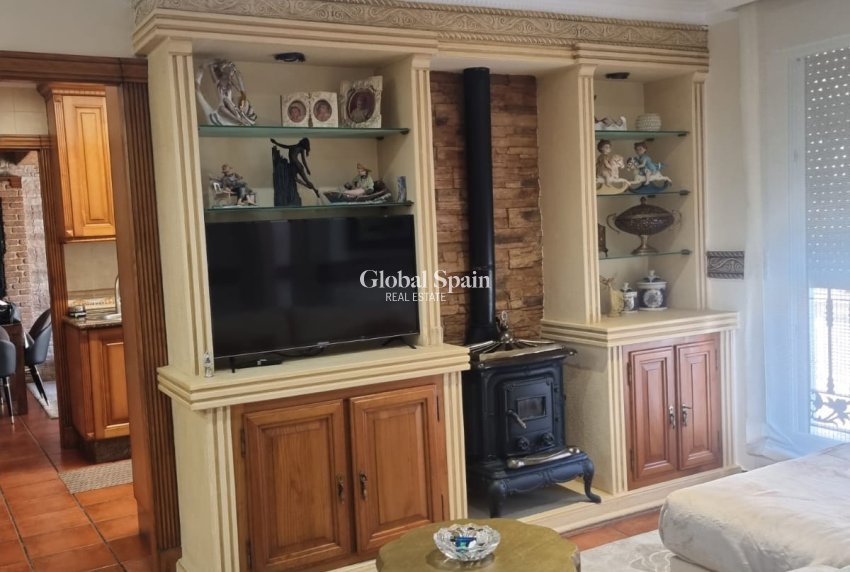 Resale - HOUSE -
ORIHUELA COSTA - Costa Blanca