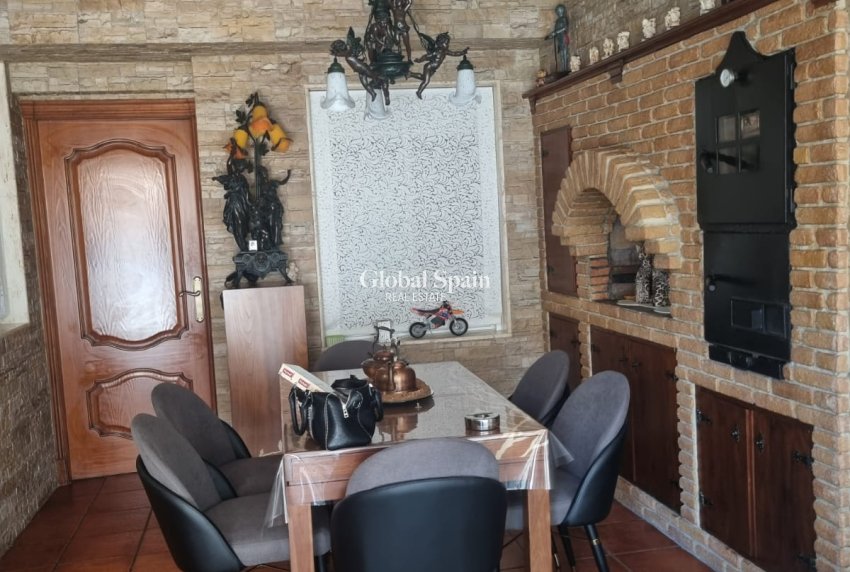 Resale - HOUSE -
ORIHUELA COSTA - Costa Blanca