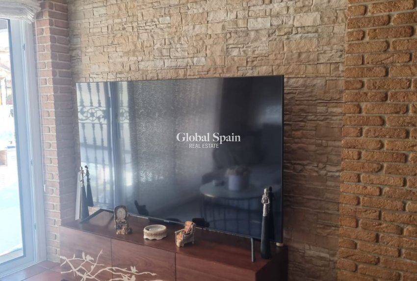 Resale - HOUSE -
ORIHUELA COSTA - Costa Blanca