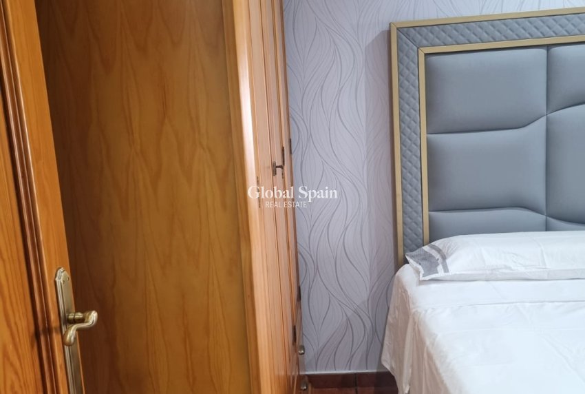 Resale - HOUSE -
ORIHUELA COSTA - Costa Blanca