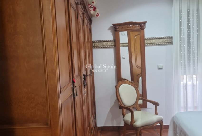 Resale - HOUSE -
ORIHUELA COSTA - Costa Blanca