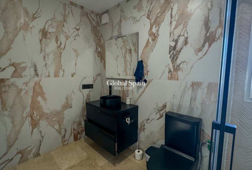 Resale - HOUSE -
ORIHUELA COSTA - Costa Blanca