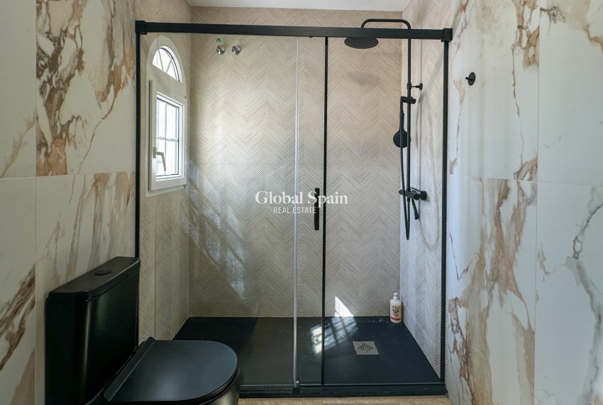 Resale - HOUSE -
ORIHUELA COSTA - Costa Blanca