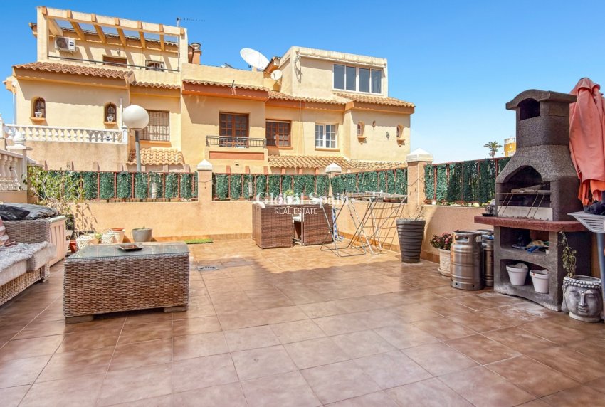 Resale - HOUSE -
ORIHUELA COSTA - Costa Blanca