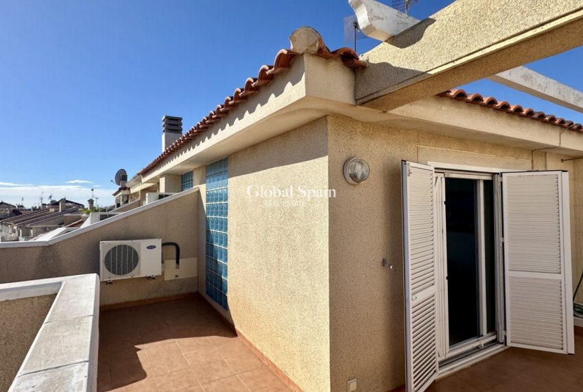Resale - HOUSE -
ORIHUELA COSTA - Costa Blanca