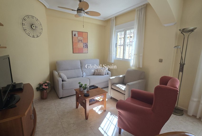 Resale - HOUSE -
ORIHUELA COSTA - Costa Blanca