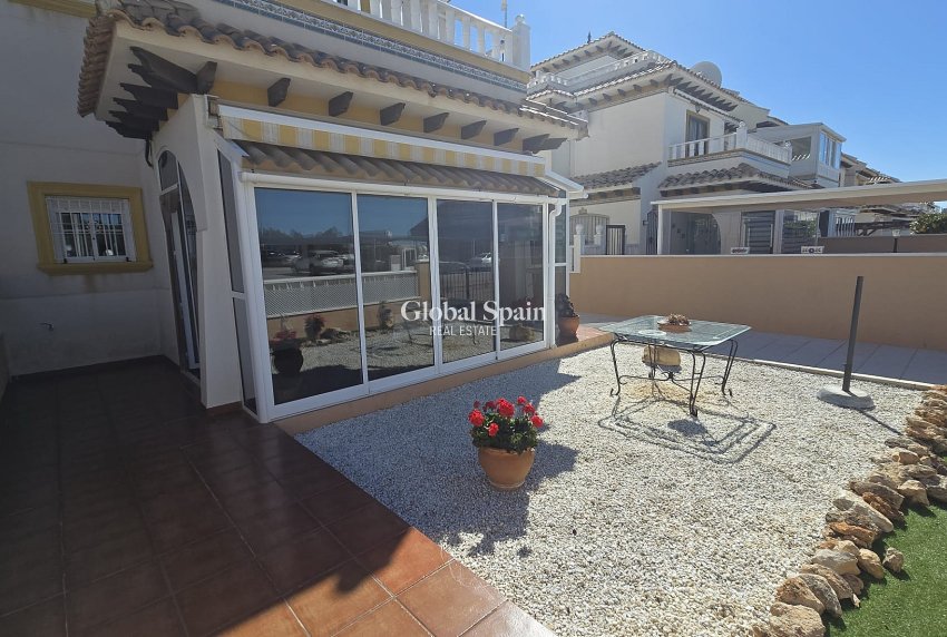 Resale - HOUSE -
ORIHUELA COSTA - Costa Blanca