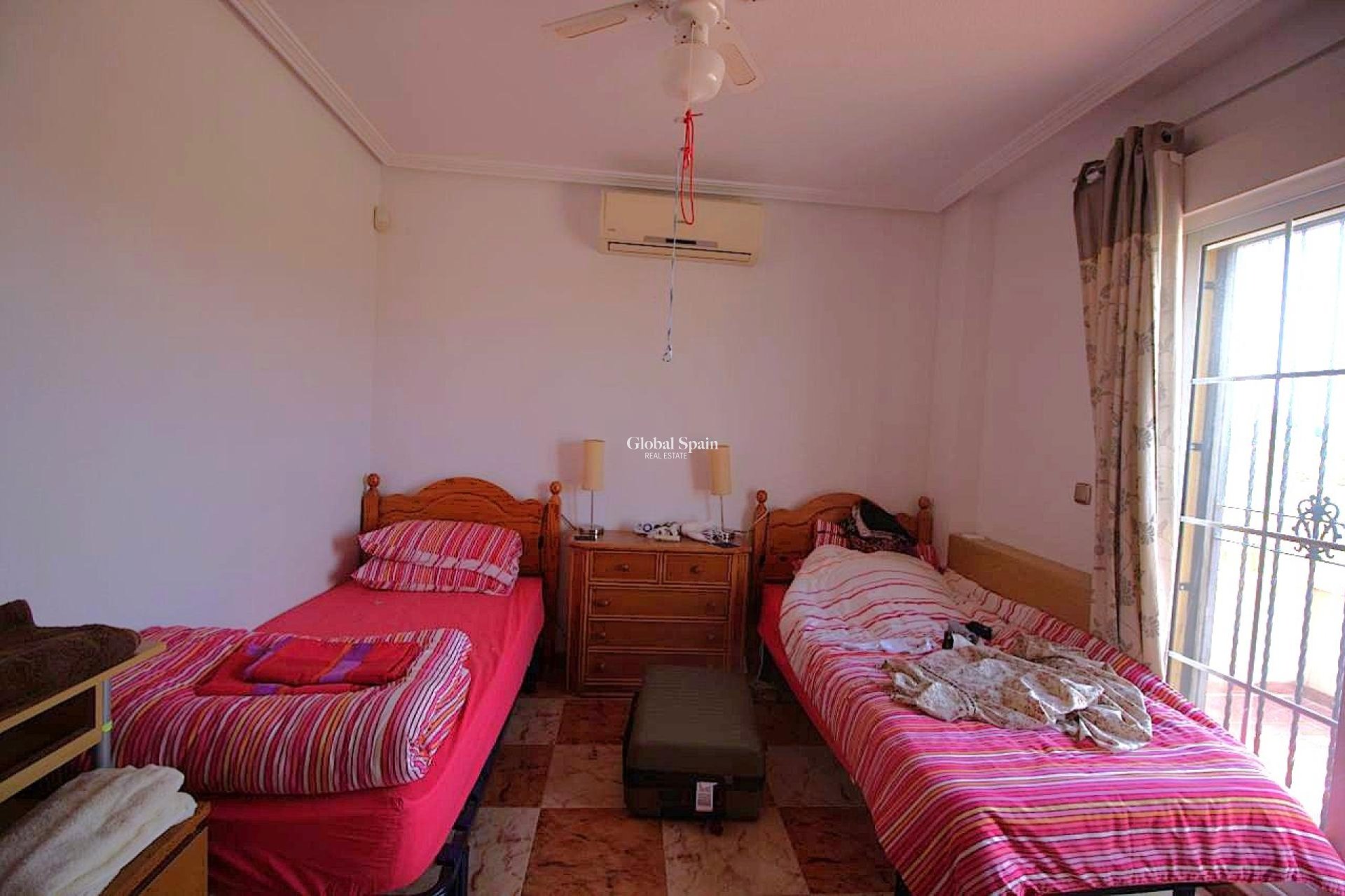 Resale - HOUSE -
ORIHUELA COSTA - Costa Blanca