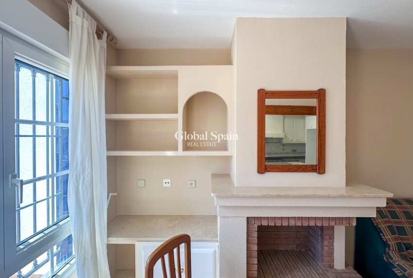 Resale - HOUSE -
ORIHUELA COSTA - Costa Blanca