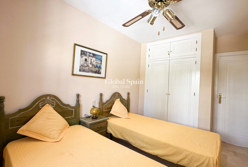 Resale - HOUSE -
ORIHUELA COSTA - Costa Blanca