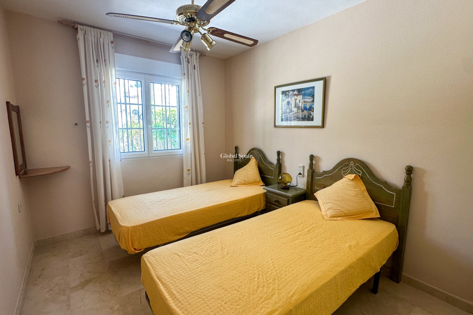 Resale - HOUSE -
ORIHUELA COSTA - Costa Blanca