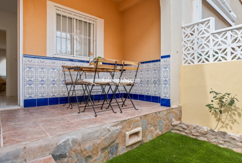 Resale - HOUSE -
ORIHUELA COSTA - Costa Blanca