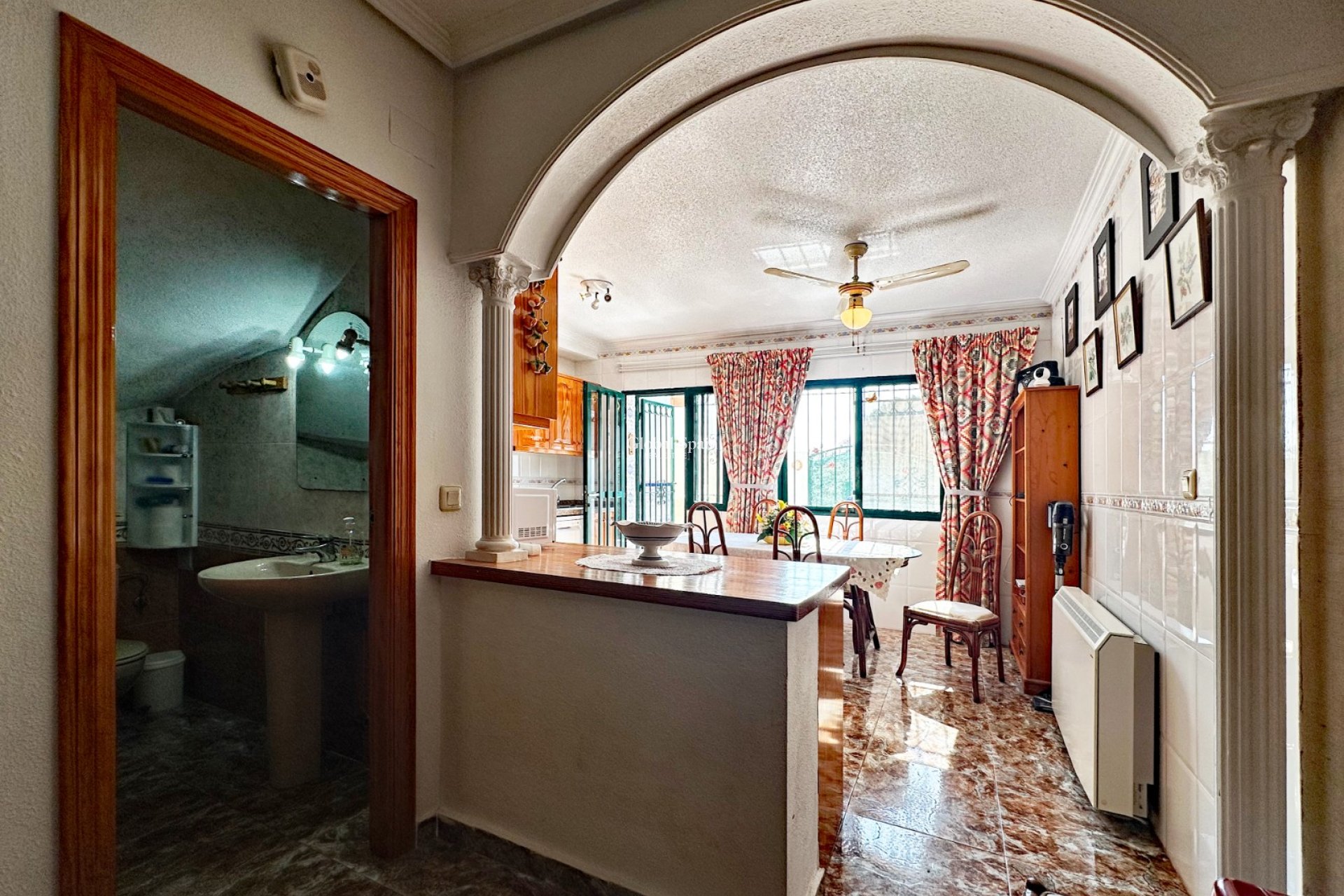 Resale - HOUSE -
ORIHUELA COSTA - Costa Blanca