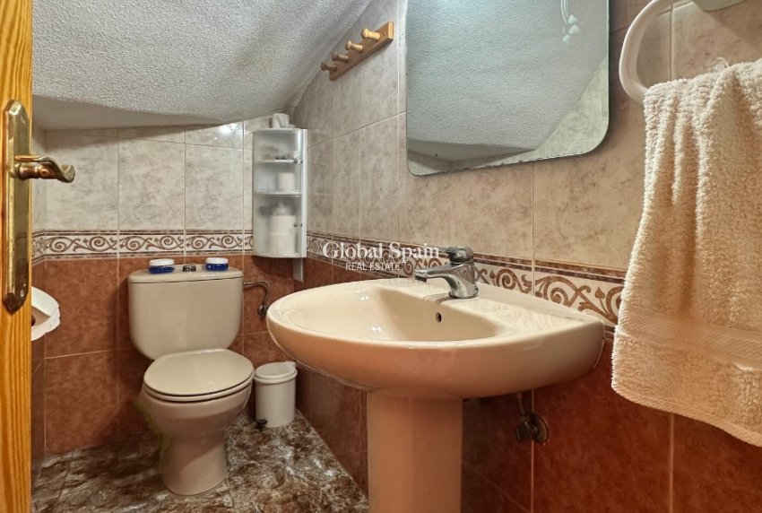 Resale - HOUSE -
ORIHUELA COSTA - Costa Blanca