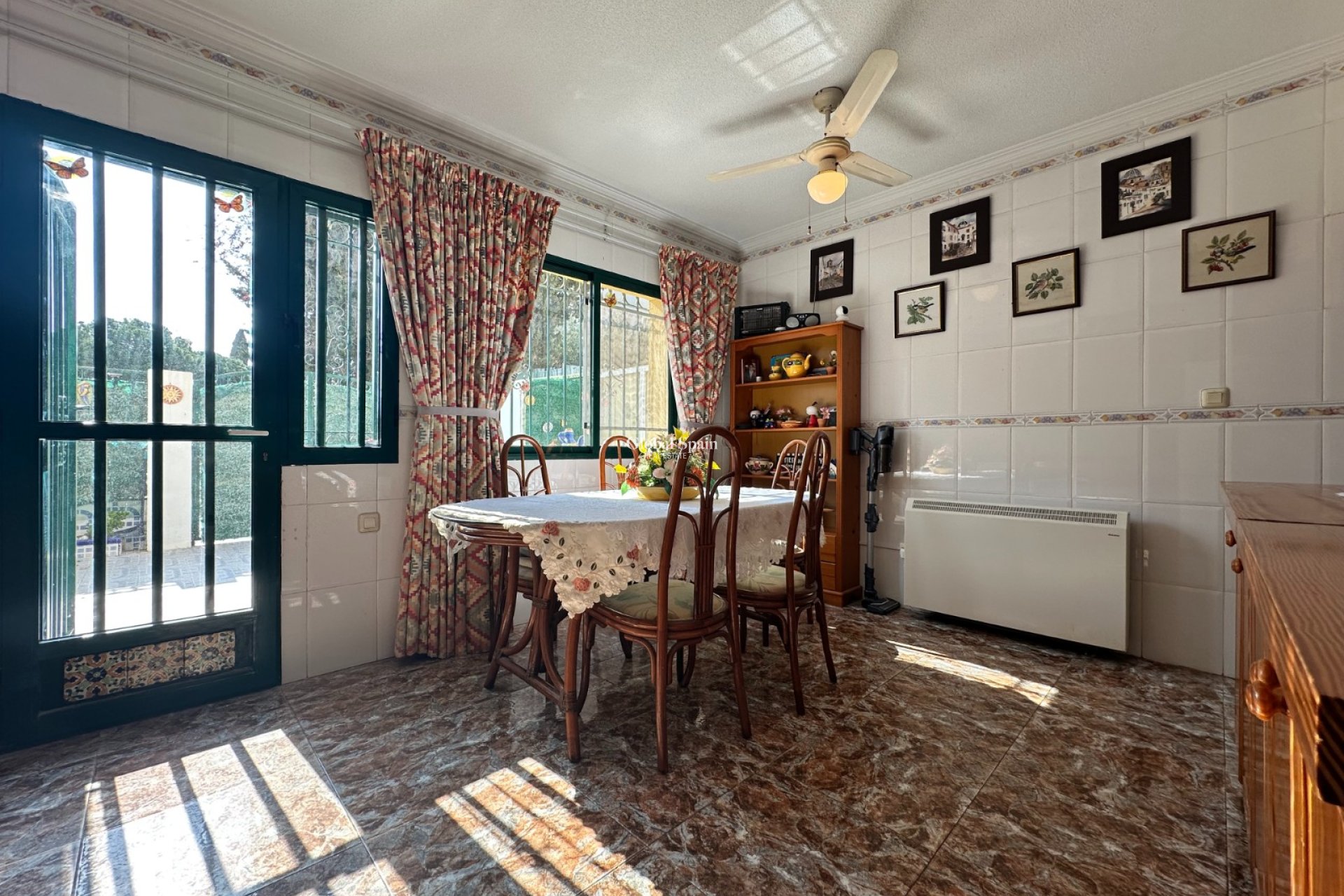 Resale - HOUSE -
ORIHUELA COSTA - Costa Blanca