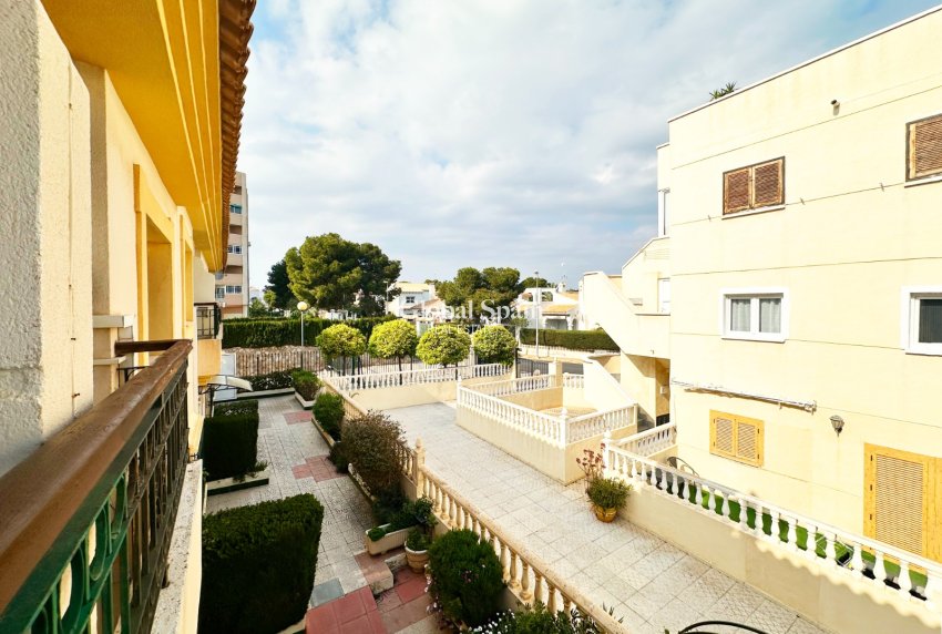 Resale - HOUSE -
ORIHUELA COSTA - Costa Blanca